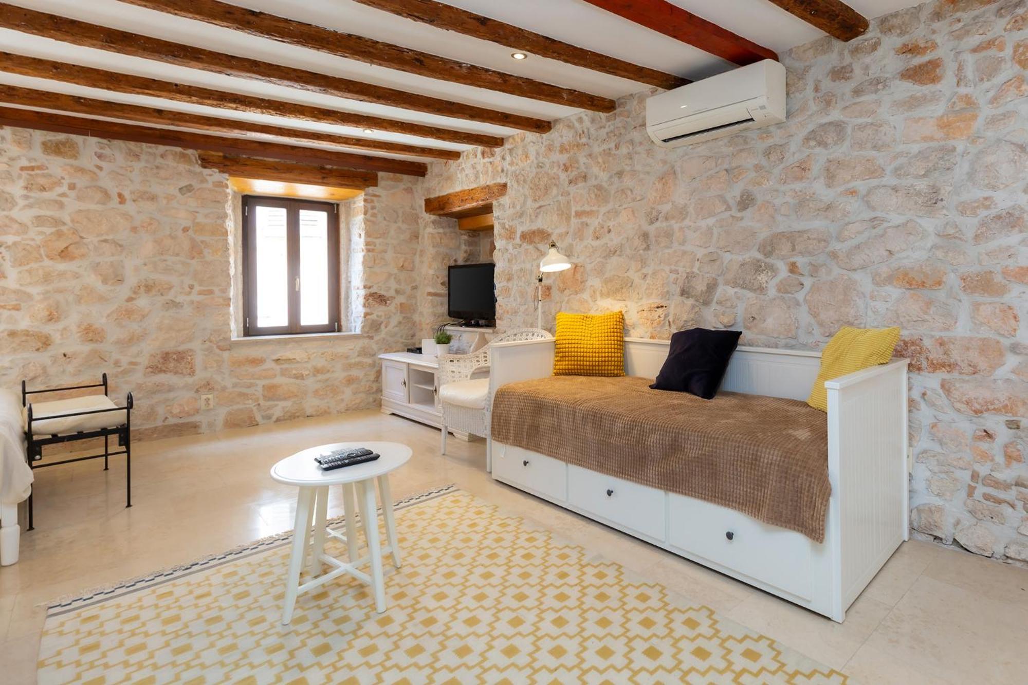 Deamicis By Irundo Apartment